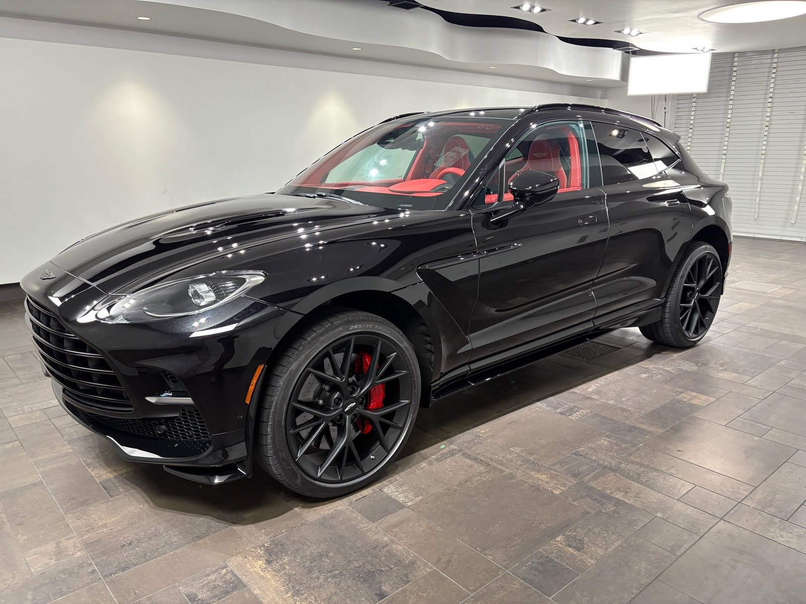 New 2025 Aston Martin DBX 707 image 31