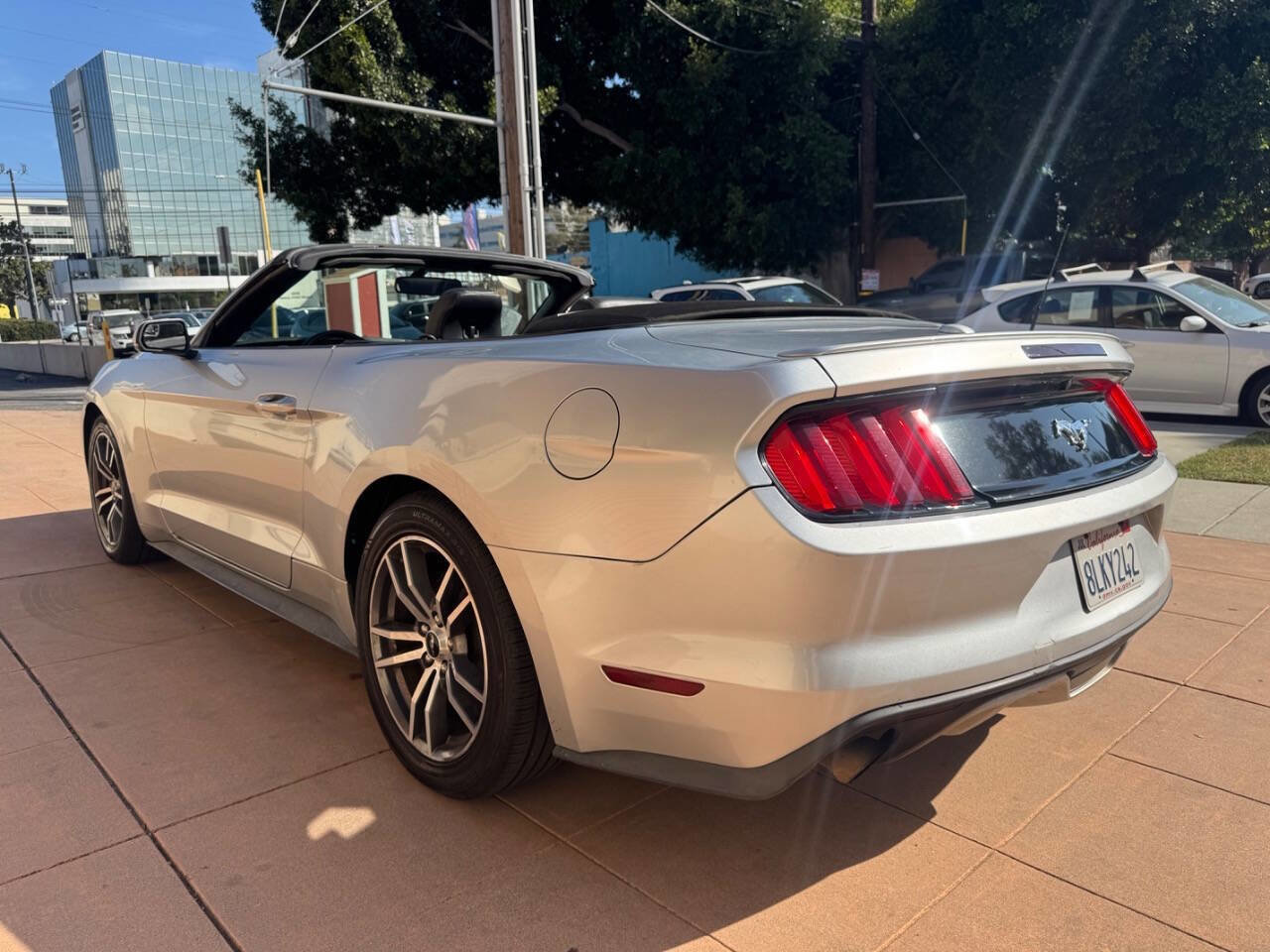Used 2016 Ford Mustang Premium RWD image 25
