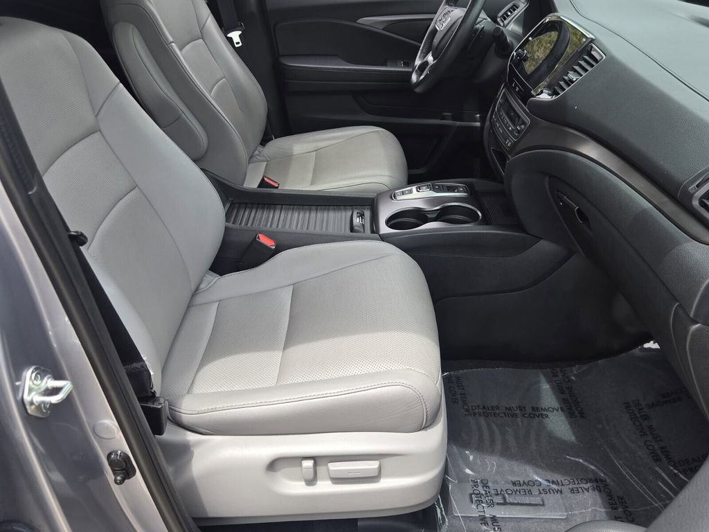 Certified 2023 Honda Passport EX-L image 17