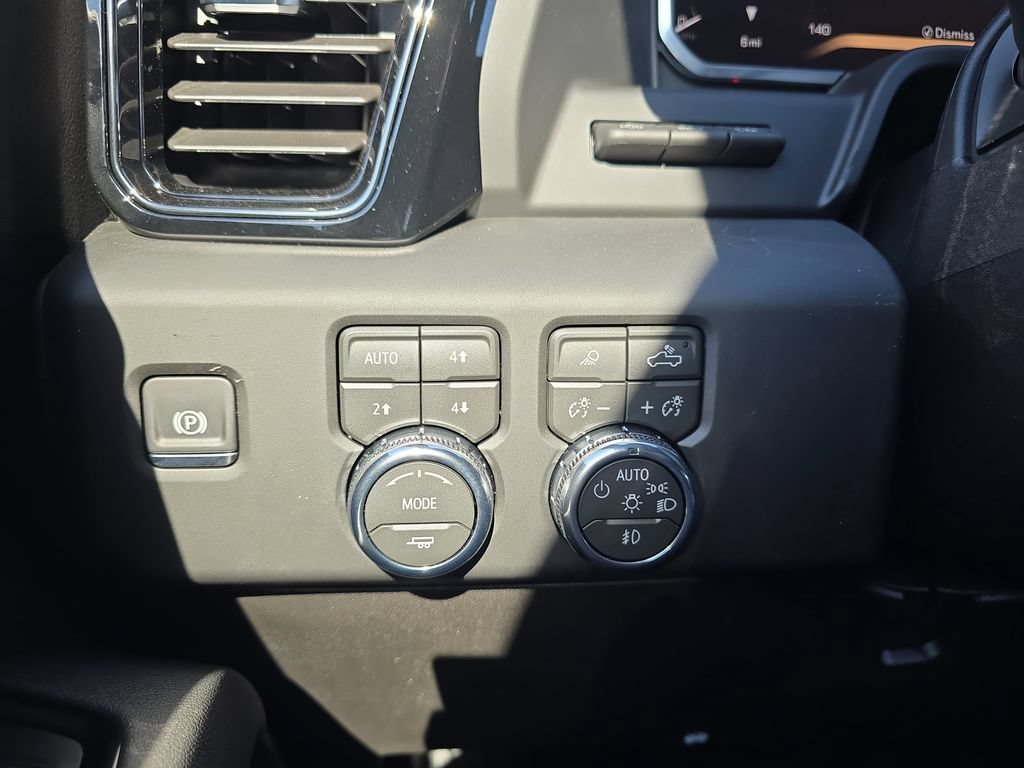 New 2026 GMC Sierra 2500 AT4 w/ AT4 Premium Plus Package AWD/4WD image 27