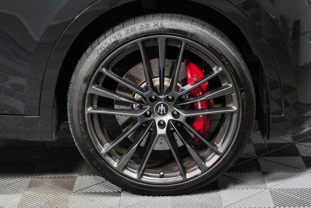 Certified 2022 Maserati Levante Trofeo AWD/4WD image 6