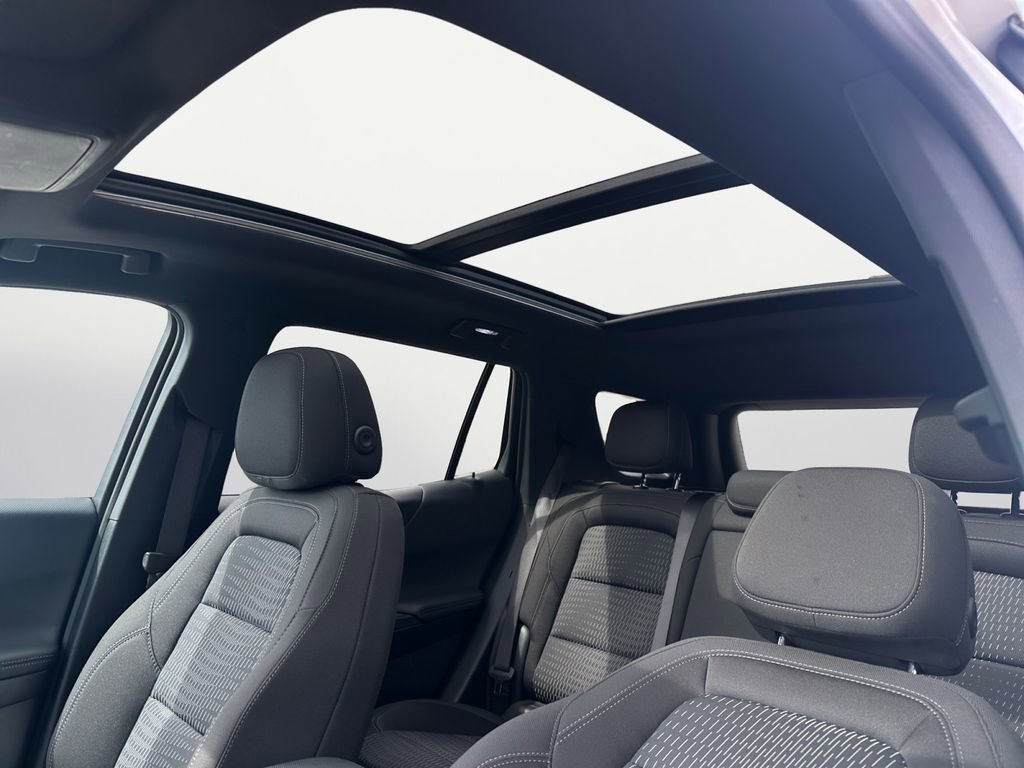 Certified 2026 Chevrolet Equinox LT FWD image 14
