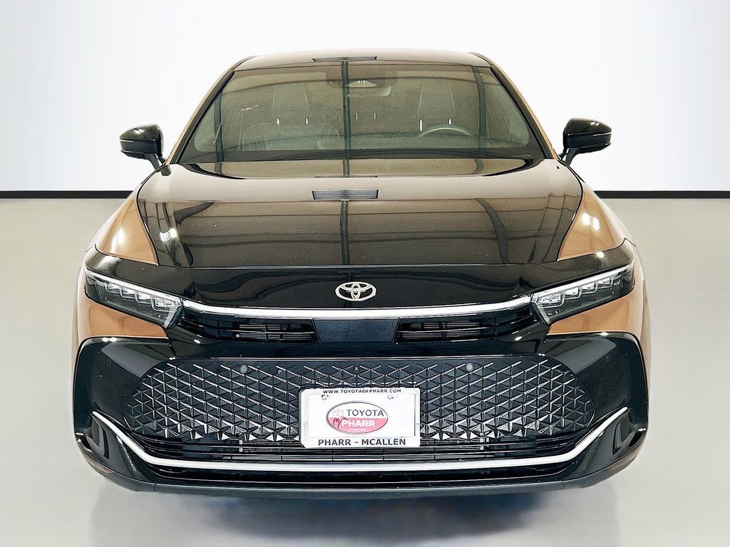 Used 2024 Toyota Crown Platinum AWD/4WD image 2