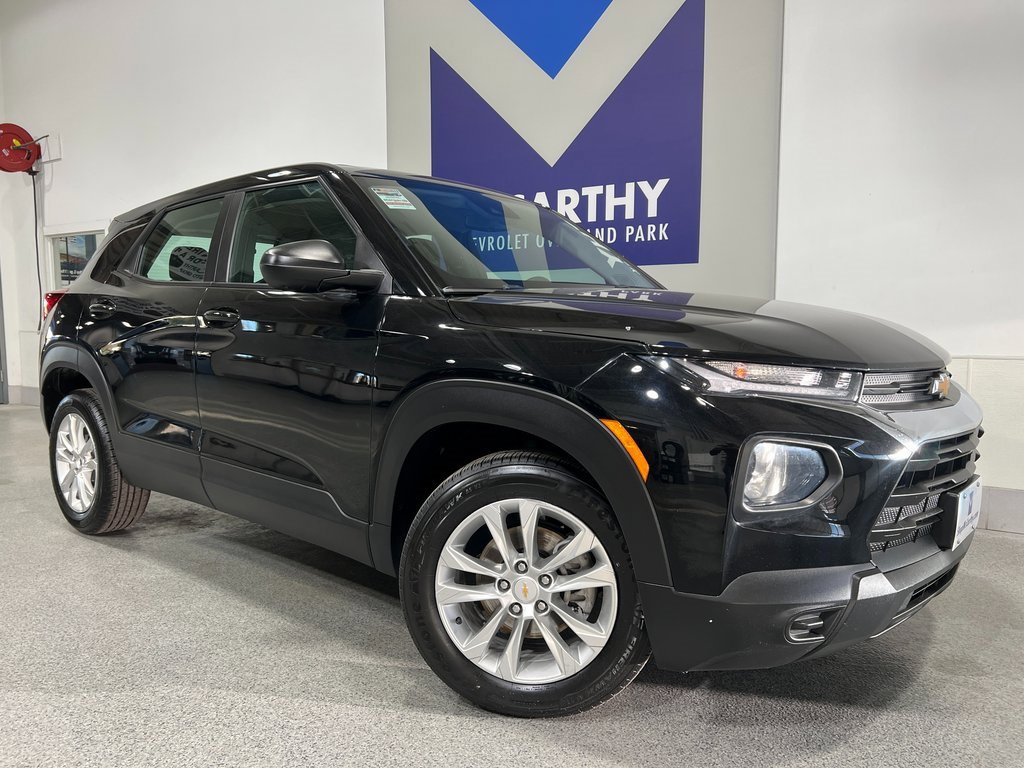 Used 2023 Chevrolet TrailBlazer LS image 2