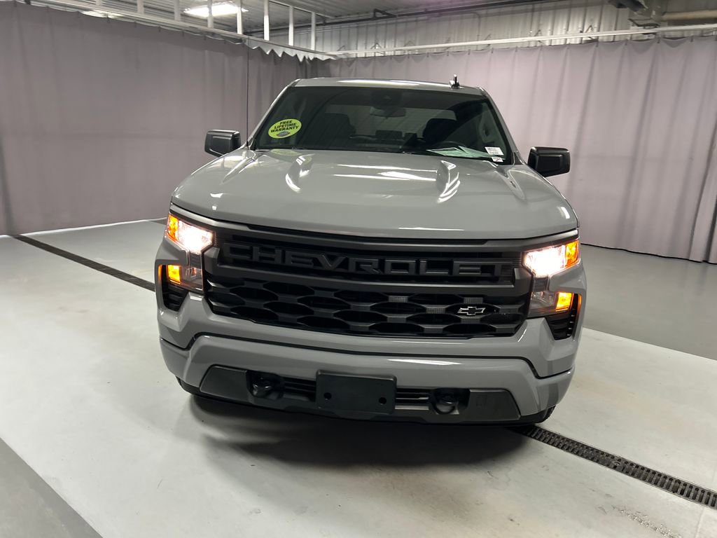 Used 2024 Chevrolet Silverado 1500 Custom w/ LPO, Dark Essentials Package AWD/4WD image 2