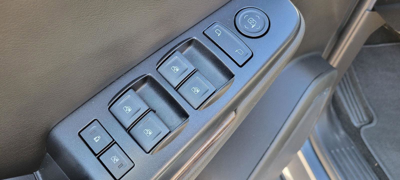 Used 2018 Chevrolet Tahoe LS image 9