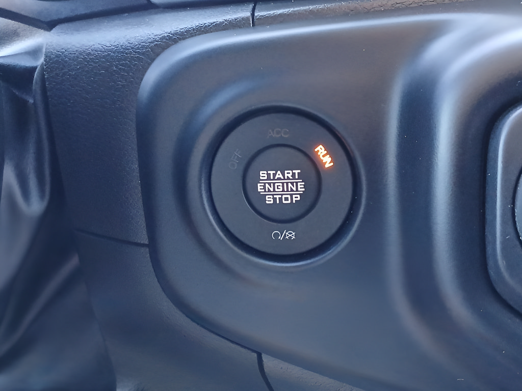 Used 2023 Jeep Wrangler Unlimited Sahara w/ Cold Weather Group AWD/4WD image 21