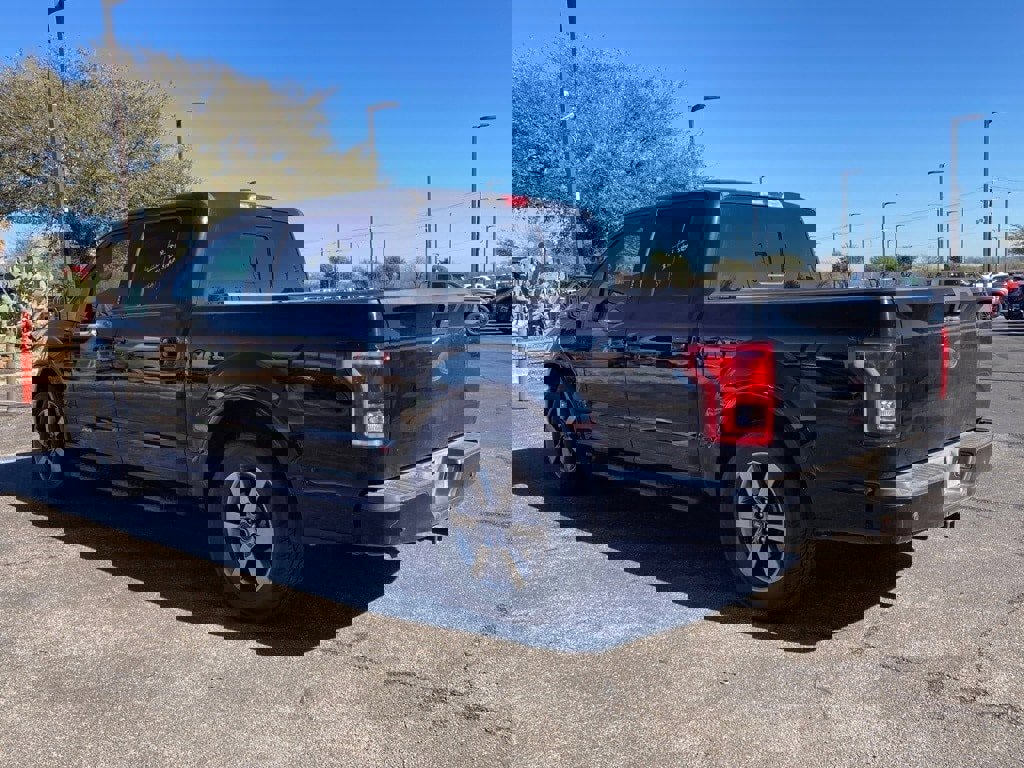 Used 2017 Ford F150 XLT w/ Equipment Group 302A Luxury image 7