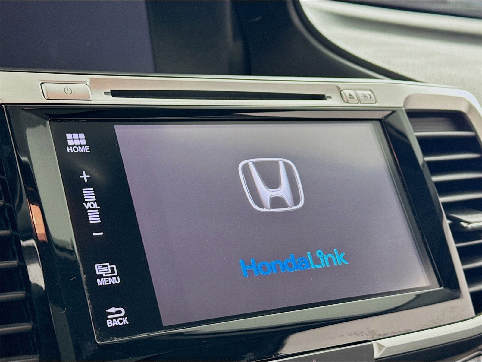 Used 2017 Honda Accord EX-L image 11