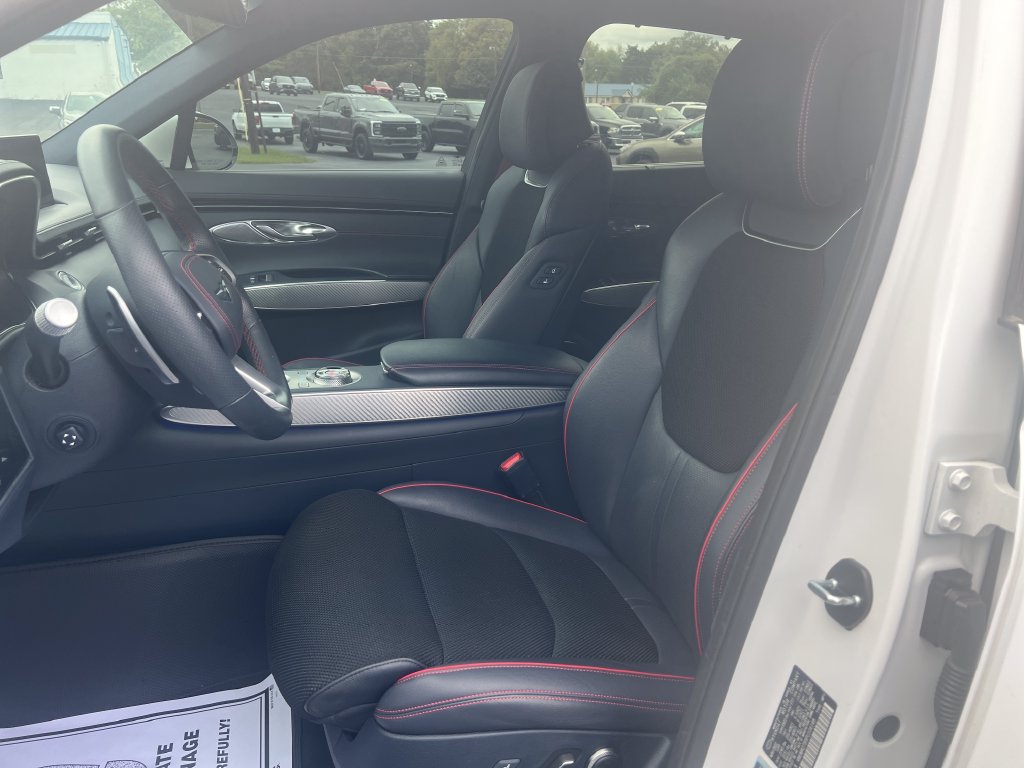 Used 2023 Genesis GV70 2.5T w/ Sport Prestige Package AWD/4WD image 11