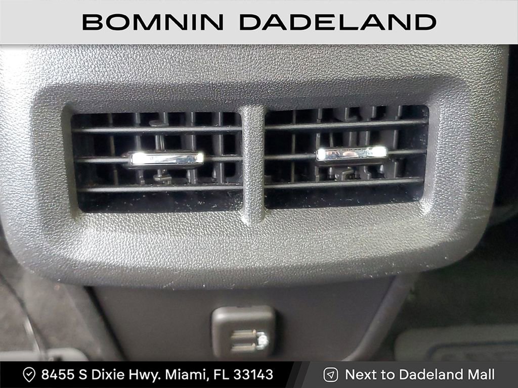 Used 2019 Chevrolet Equinox LT image 12