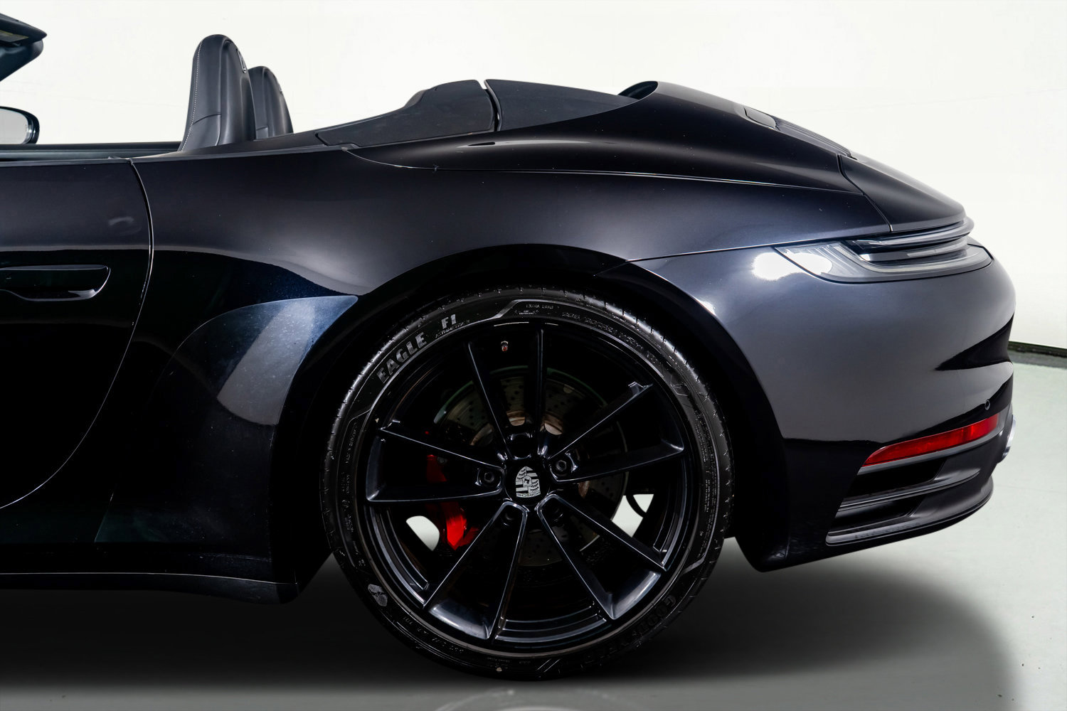 Used 2021 Porsche 911 Carrera 4S w/ Sport Package image 22