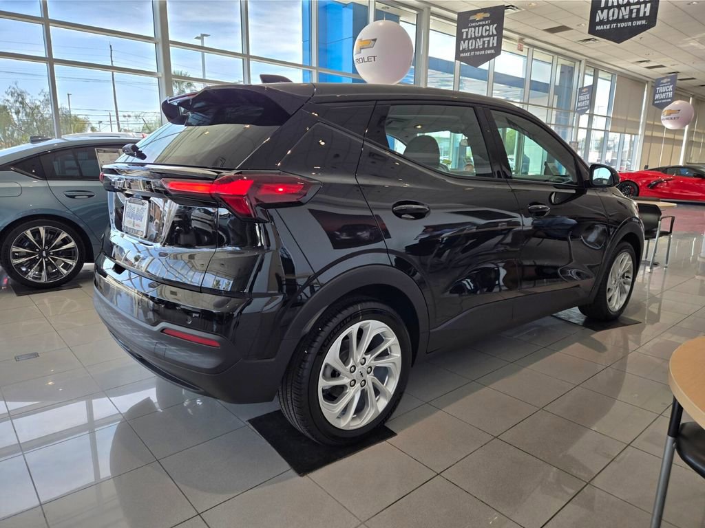 New 2027 Chevrolet Bolt LT w/ Comfort Package image 4