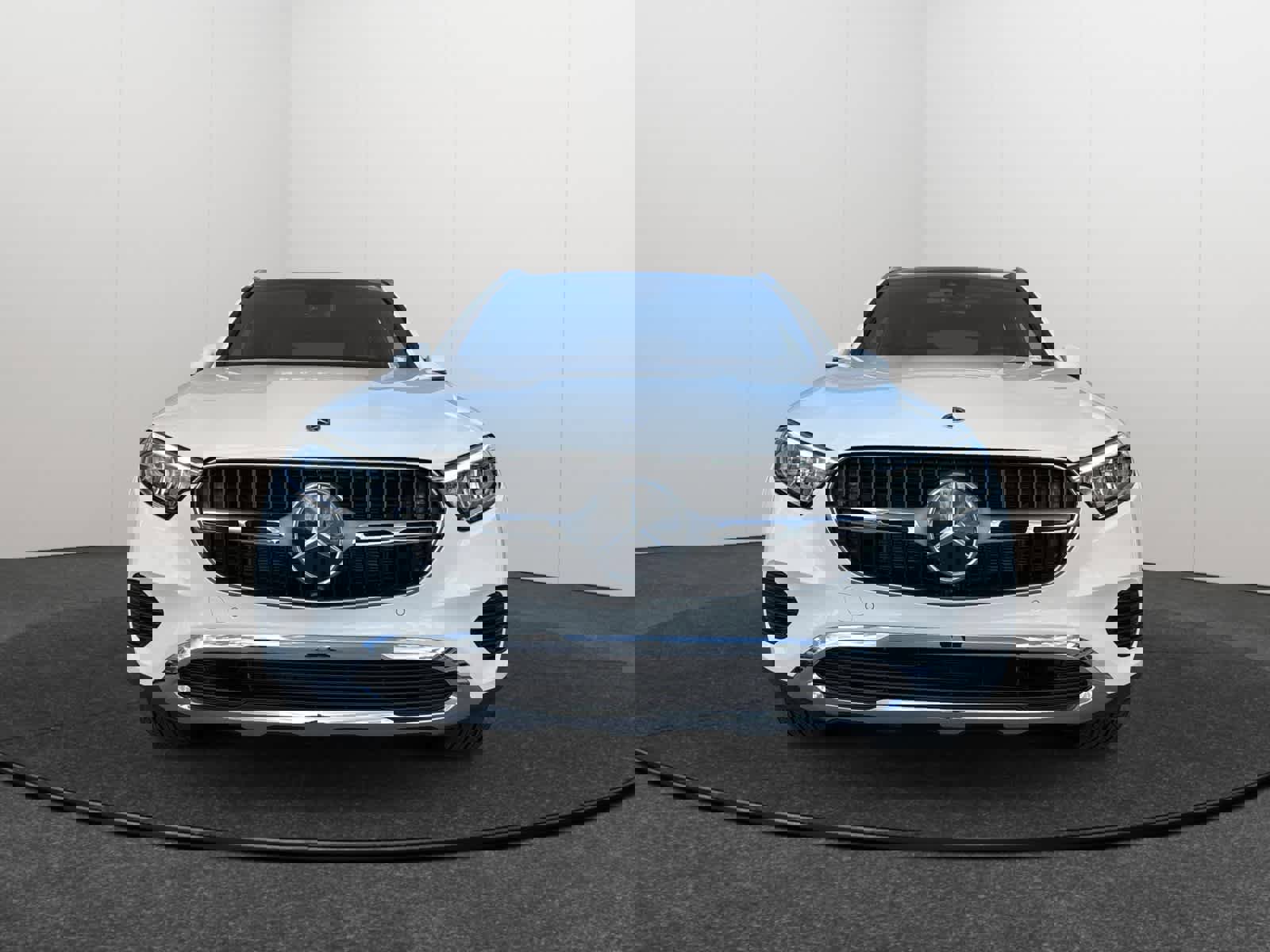 Certified 2026 Mercedes-Benz GLC 300 4MATIC image 2