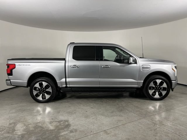 Used 2022 Ford F150 Lightning Platinum AWD/4WD image 9