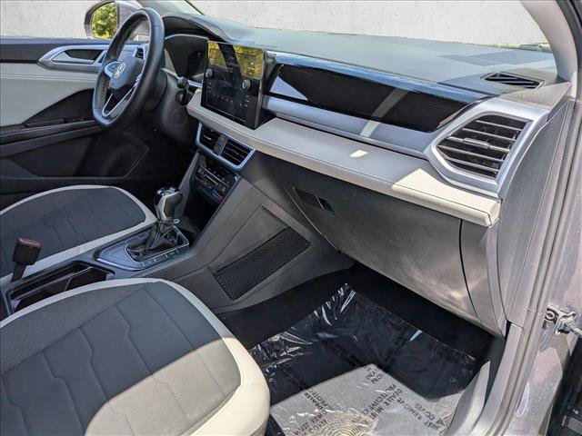 Used 2026 Volkswagen Taos SE FWD image 27