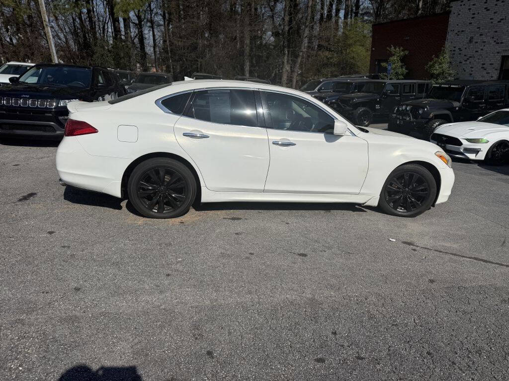 Used 2011 INFINITI M56 w/ Deluxe Touring Pkg image 7