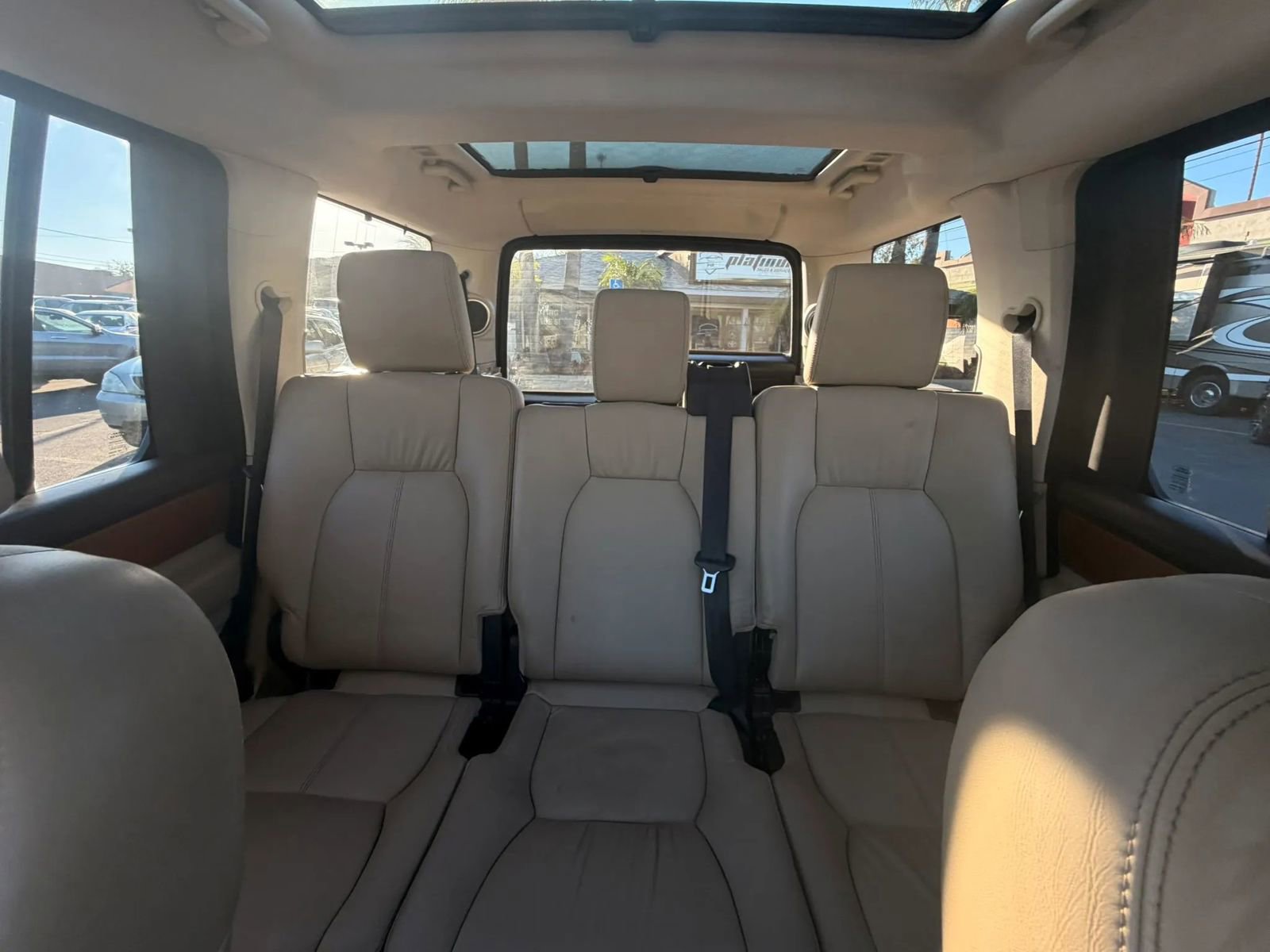 Used 2014 Land Rover LR4 HSE LUX image 24