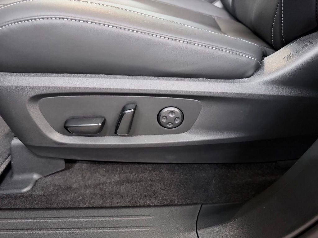 Certified 2027 INFINITI QX60 Luxe w/ Cargo Package FWD image 11
