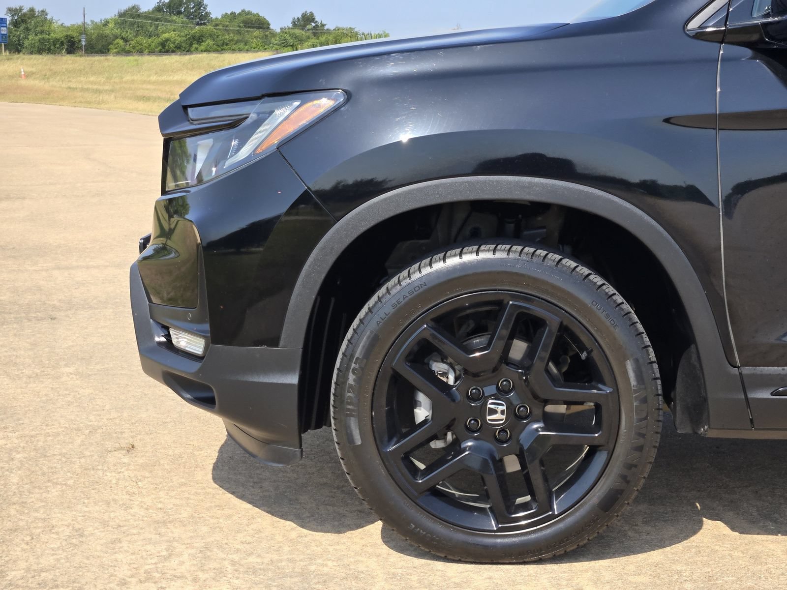 Used 2024 Honda Passport Black Edition image 13