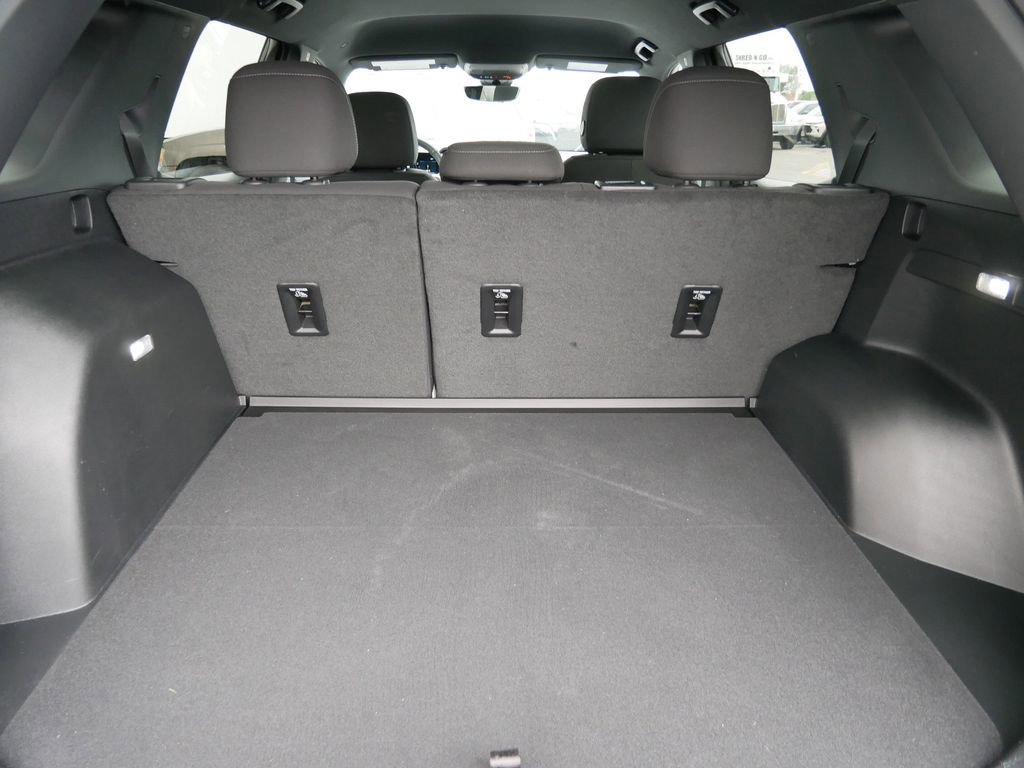 New 2026 Chevrolet Equinox LT w/ Safety and Technology Package AWD/4WD image 7