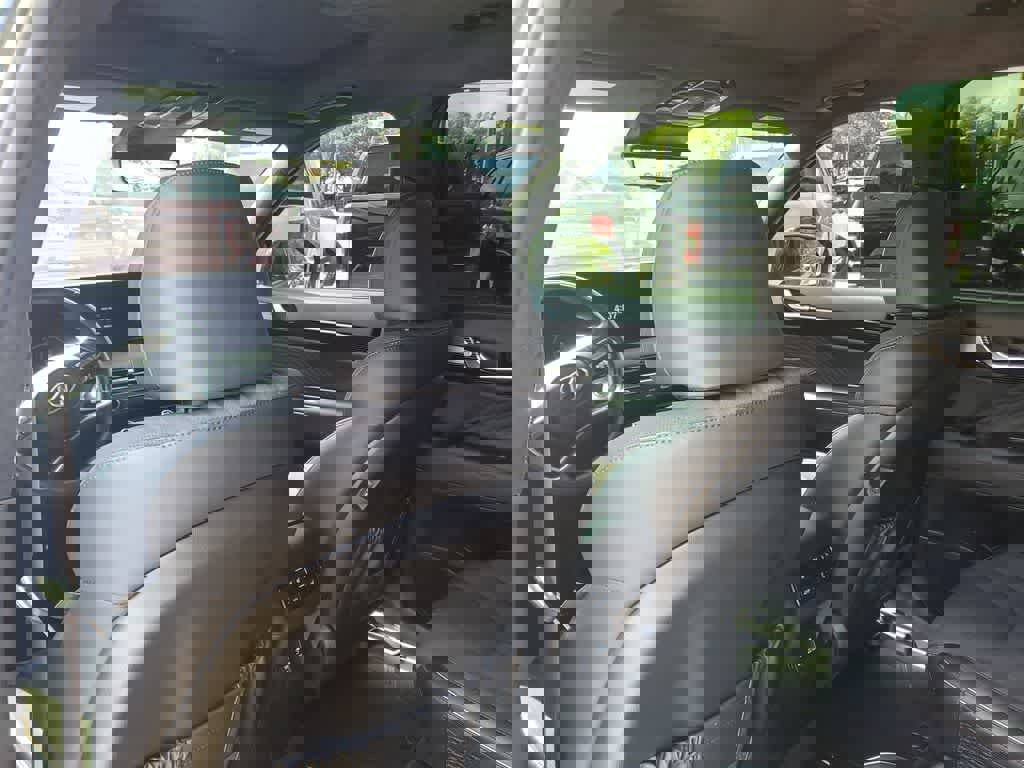 Used 2024 Hyundai Palisade Calligraphy image 11