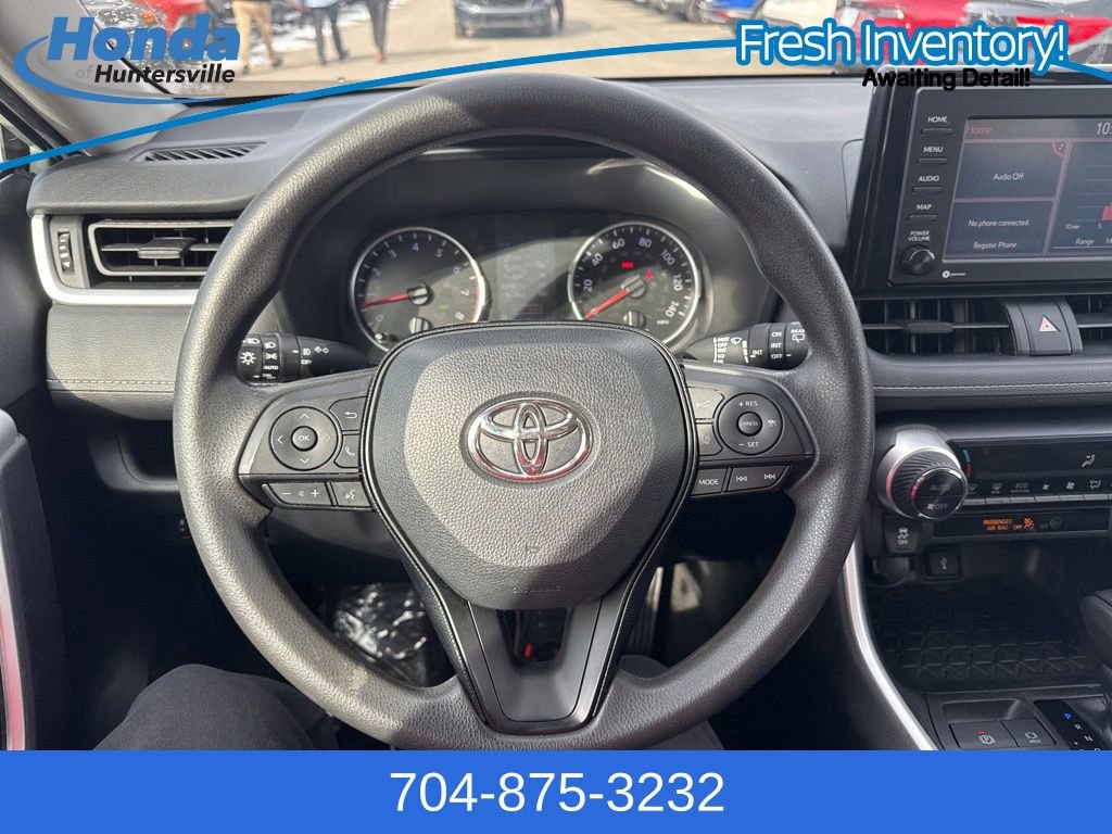Used 2020 Toyota RAV4 XLE image 21