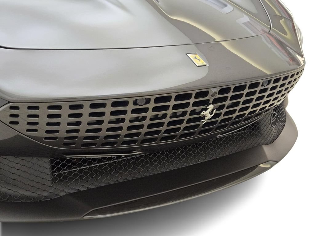 Used 2022 Ferrari Roma RWD image 4