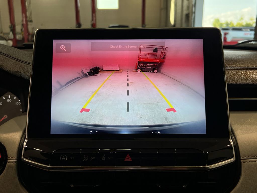 Used 2022 Jeep Compass Limited image 25