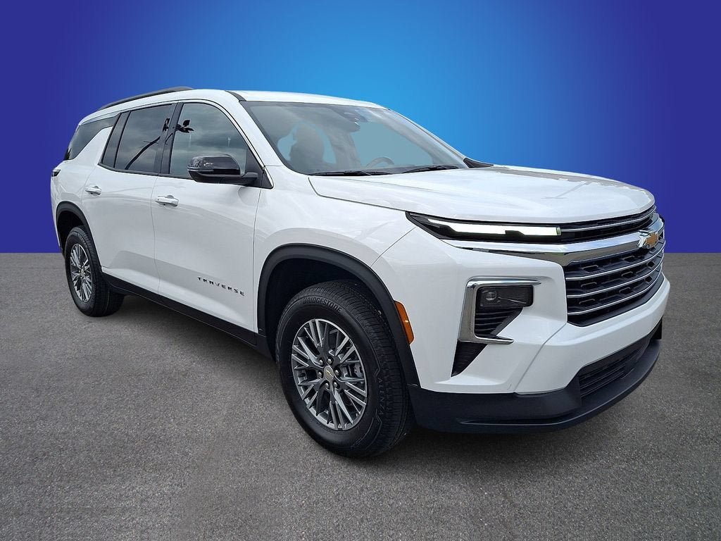 New 2027 Chevrolet Traverse LT FWD image 2