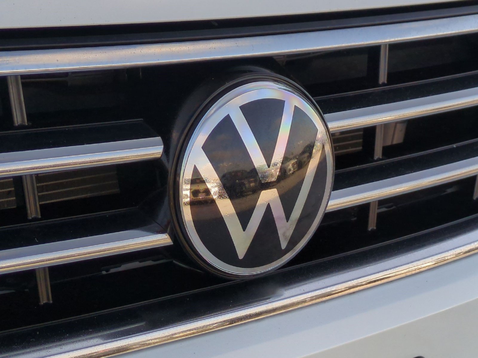 Used 2023 Volkswagen Tiguan SE FWD image 24