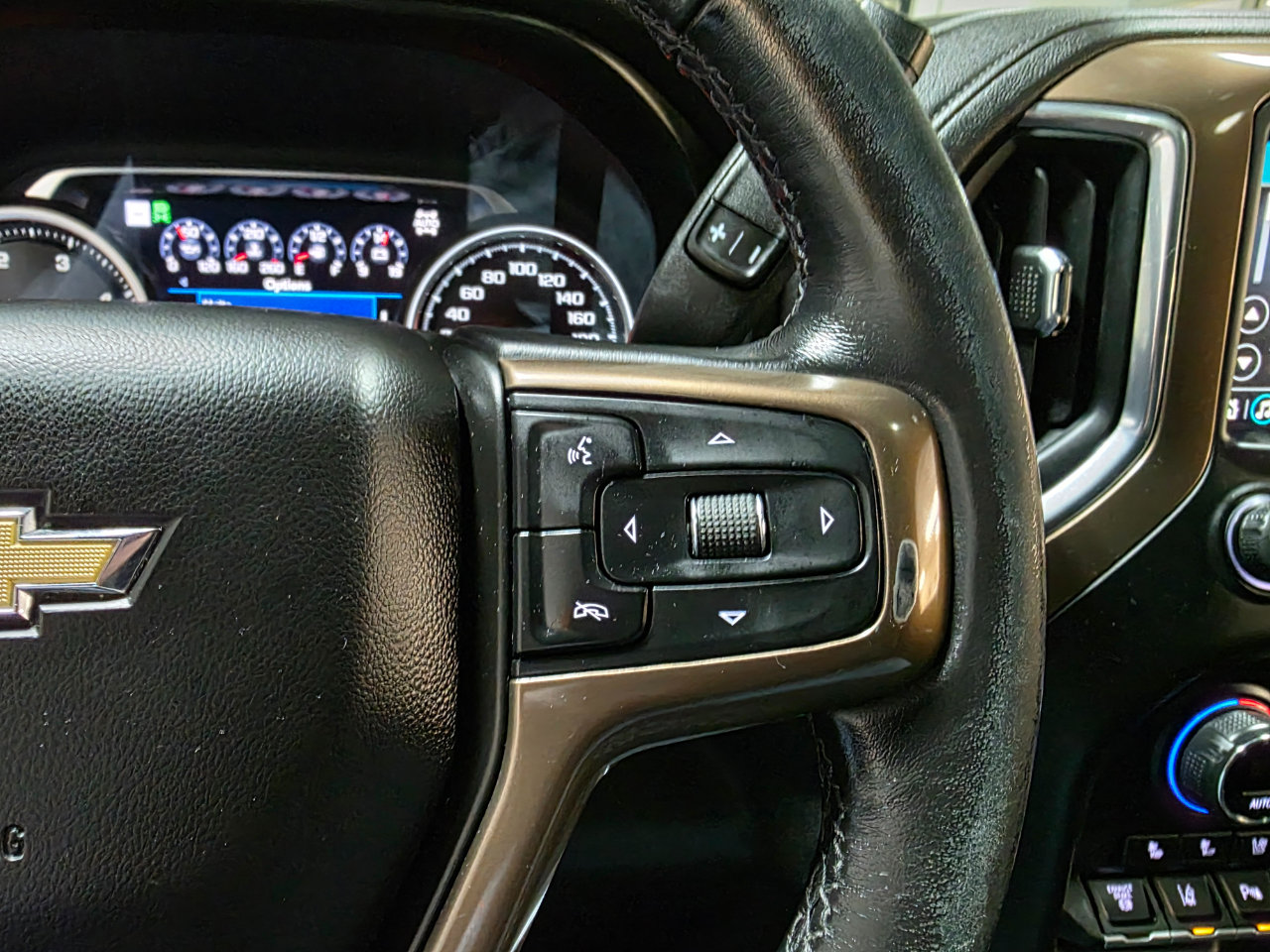 Used 2021 Chevrolet Silverado 3500 High Country w/ Z71 Off-Road Package image 32