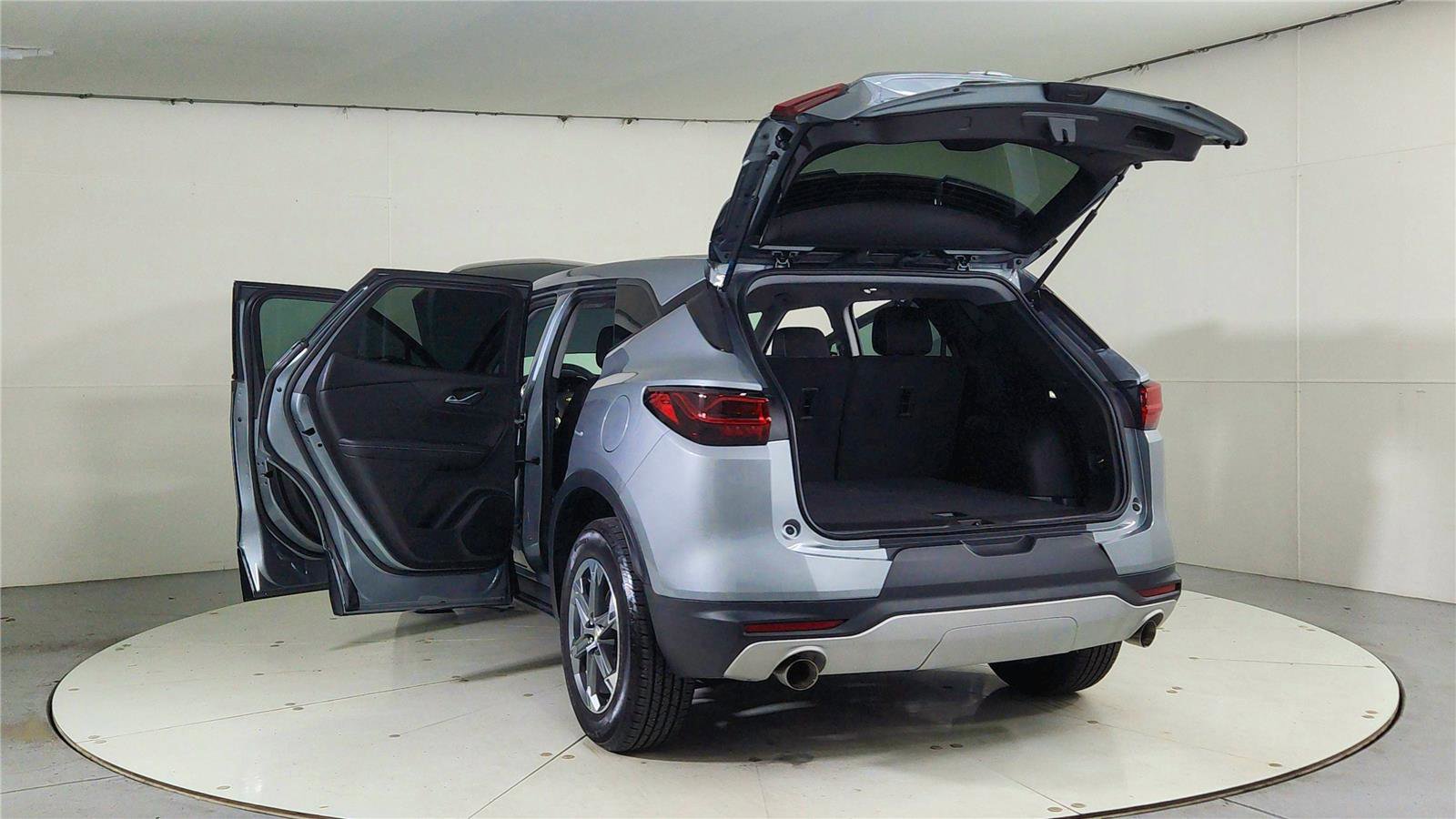 Used 2024 Chevrolet Blazer LT image 11