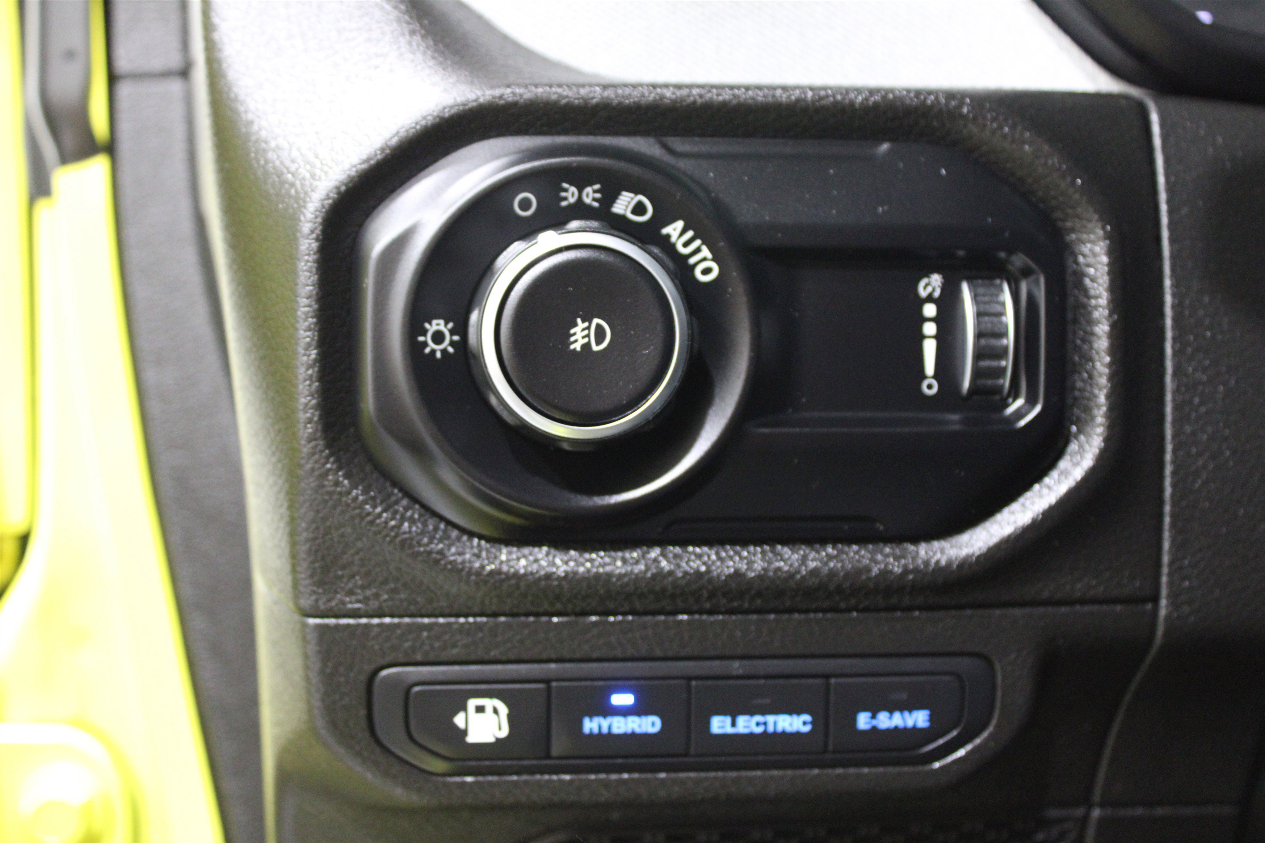 Used 2024 Jeep Wrangler Sport S w/ Dual Top Group image 8