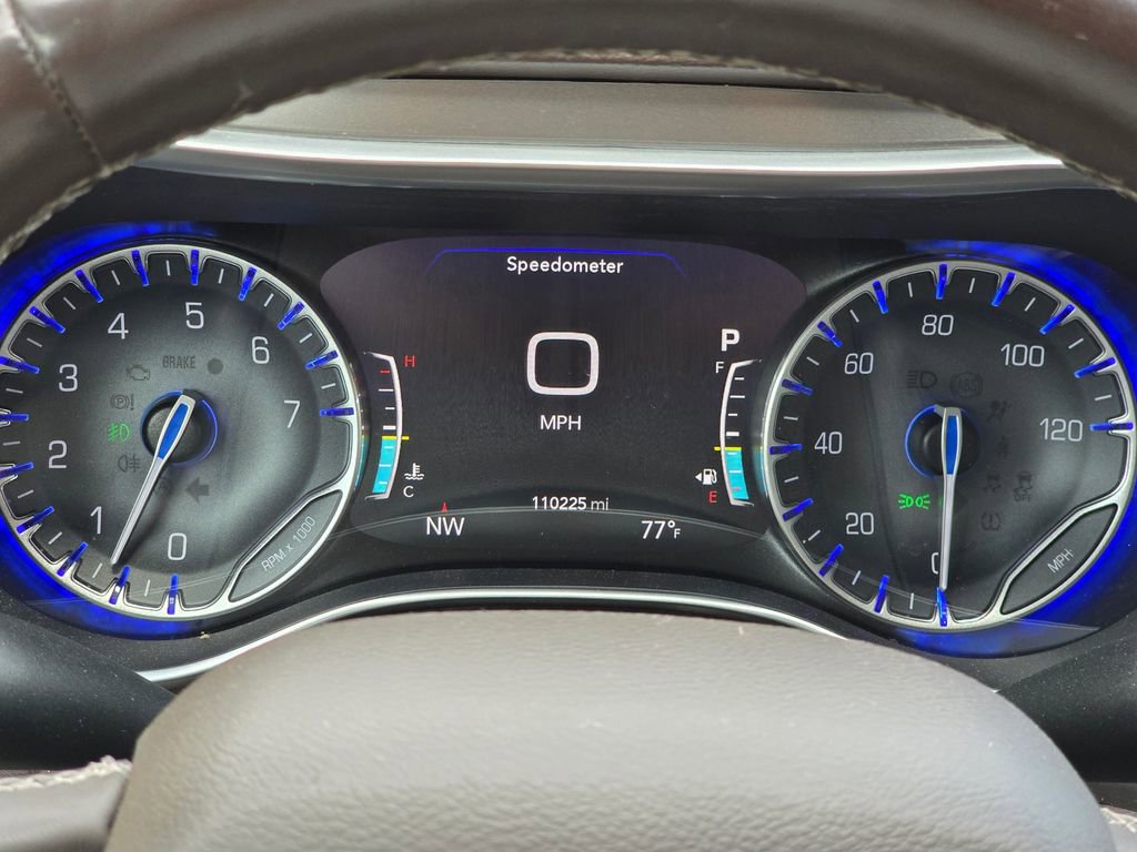 Used 2017 Chrysler Pacifica Touring-L Plus image 32