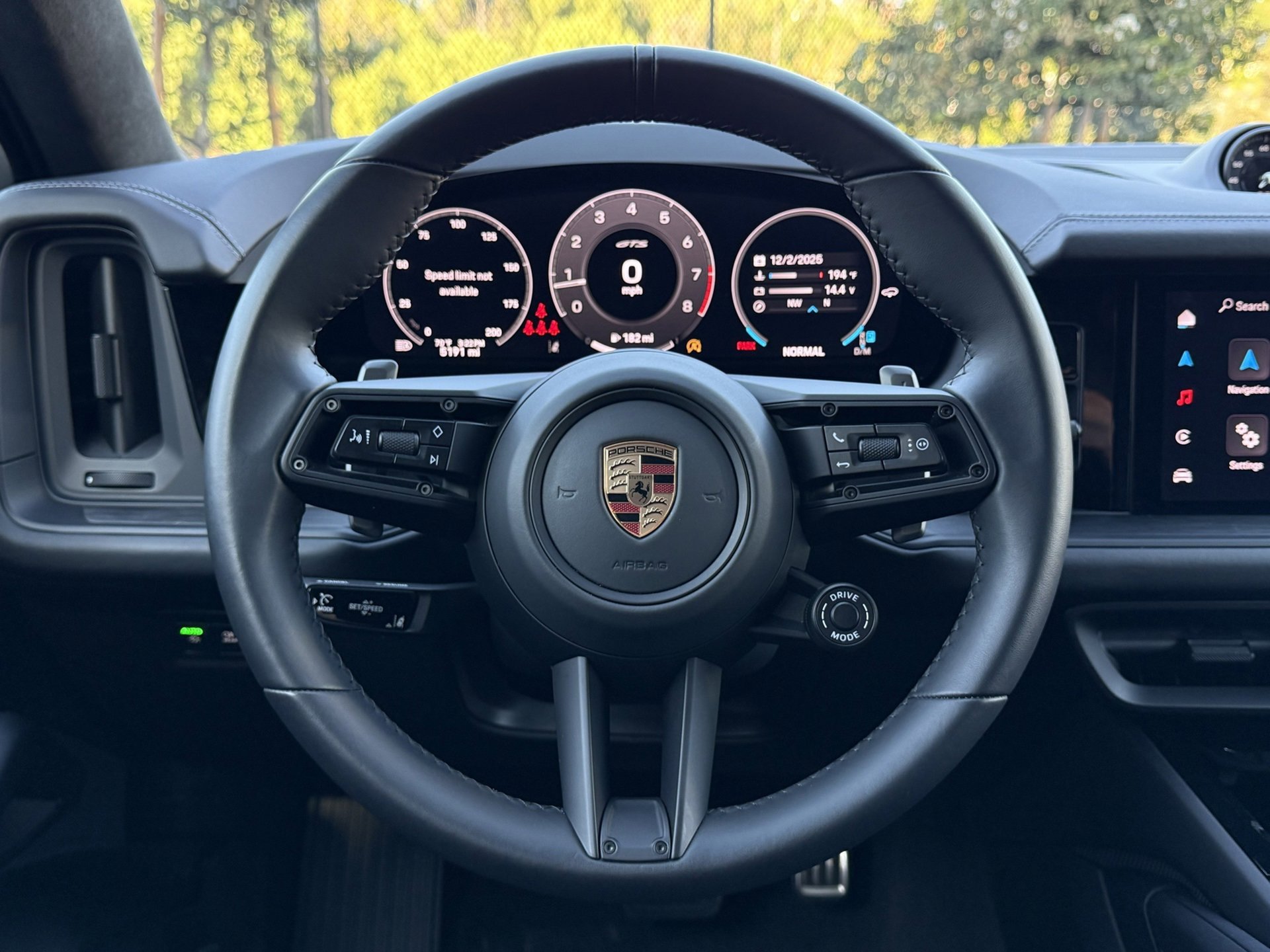 Used 2025 Porsche Cayenne GTS image 15