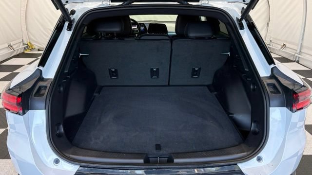 New 2025 Chevrolet Equinox EV LT FWD image 5