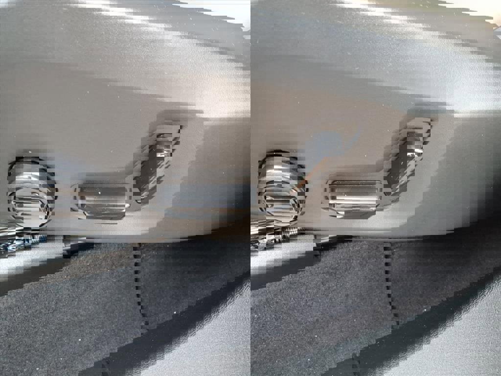 New 2026 Volvo XC60 B5 Plus w/ Protection Package Premier image 13