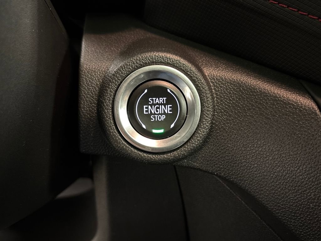 Certified 2022 Chevrolet TrailBlazer RS w/ Sun and Liftgate Package image 41