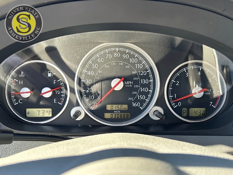 Used 2005 Chrysler Crossfire Limited image 17