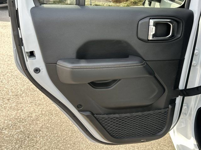 Certified 2025 Jeep Wrangler Unlimited Sahara w/ Safety Group image 23