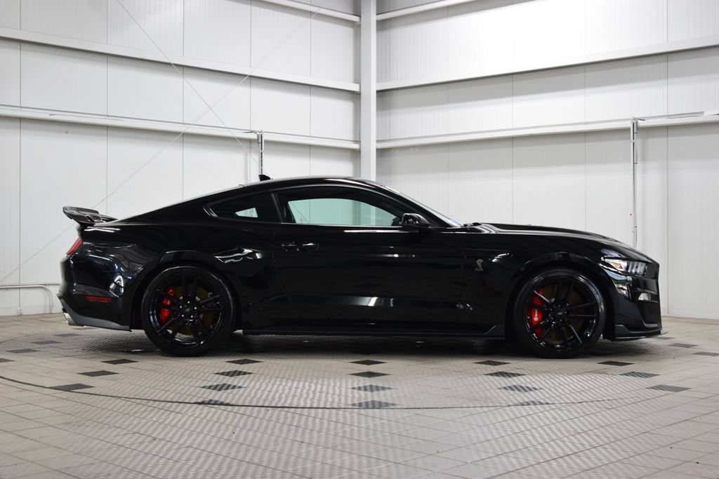Used 2021 Ford Mustang Shelby GT500 w/ Technology Package RWD image 9