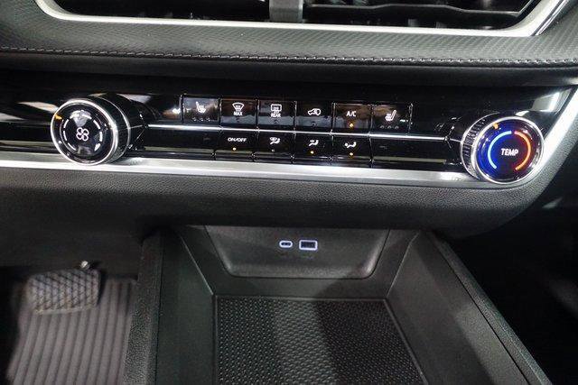 New 2026 Chevrolet Equinox LT w/ LPO, Floor Liner Package image 16