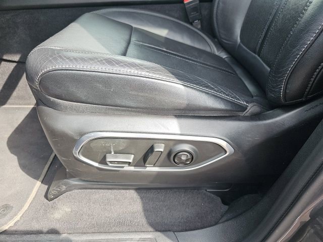 Used 2024 Jeep Wagoneer Series II w/ Flexible Seating Group image 23