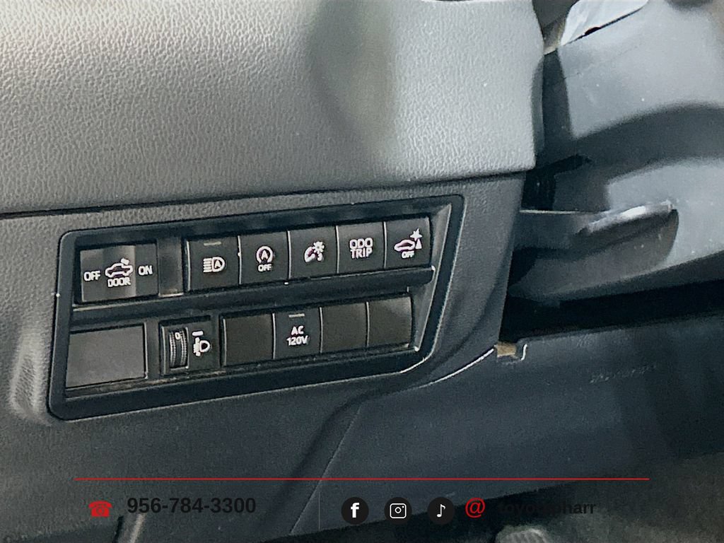 Used 2023 Toyota Tundra Limited w/ Power Package AWD/4WD image 9