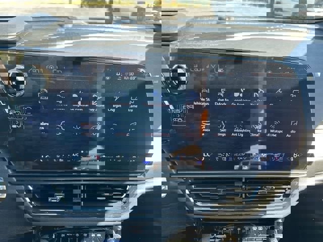 New 2025 Chevrolet Equinox EV RS w/ Convenience Package II image 6