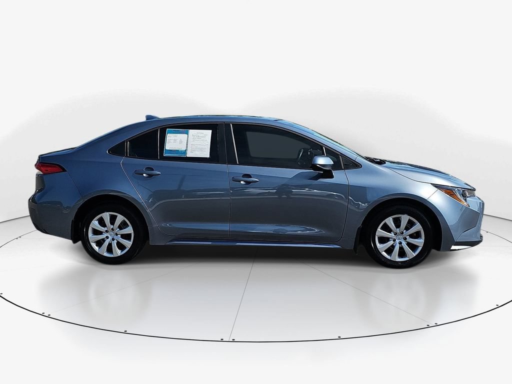 Used 2026 Toyota Corolla LE FWD image 5