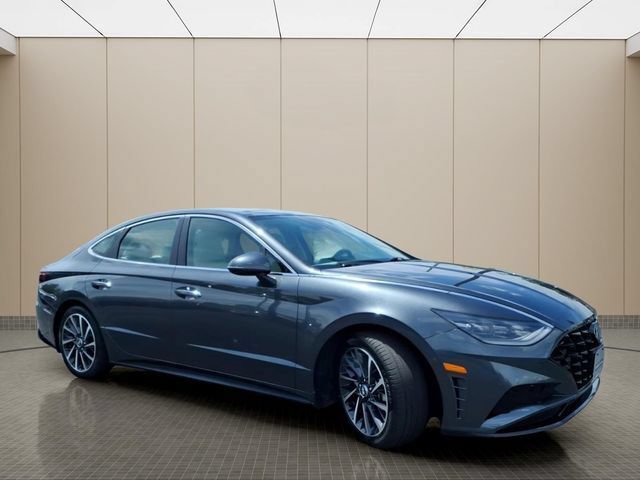 Used 2022 Hyundai Sonata Limited w/ Winter Weather Package FWD image 4