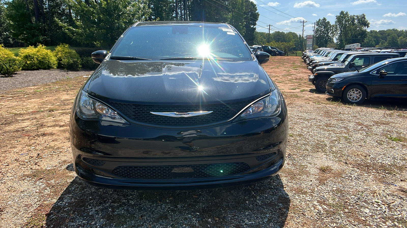 New 2026 Chrysler Voyager LX image 3