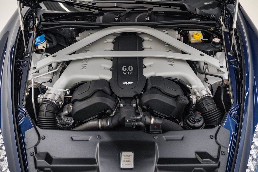 Used 2014 Aston Martin DB9 Volante RWD image 39